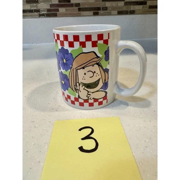 Set Of‎ 4 Benjamin & Medwin Peanuts Gang Coffee Tea Mugs Cups Red White Check - Picture 10 of 15